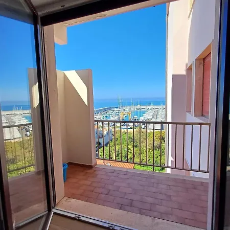 A Due Passi Dal Mare *