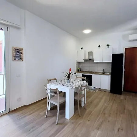 A Due Passi Dal Mare Appartement *