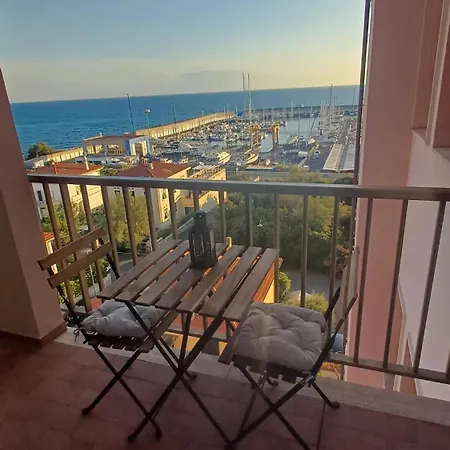 A Due Passi Dal Mare *