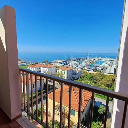 A Due Passi Dal Mare *